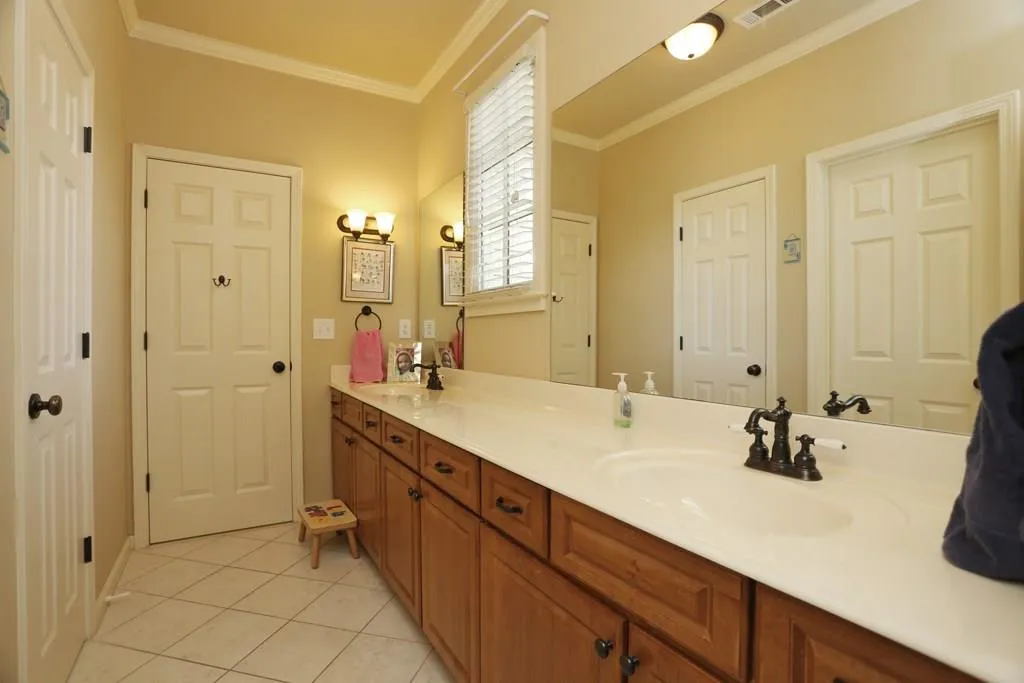 6340 Cotswold Lane, Sandy Springs, Georgia 30328, 6 Bedrooms Bedrooms, ,5 BathroomsBathrooms,Residential,Sold,6340 Cotswold Lane,5680152