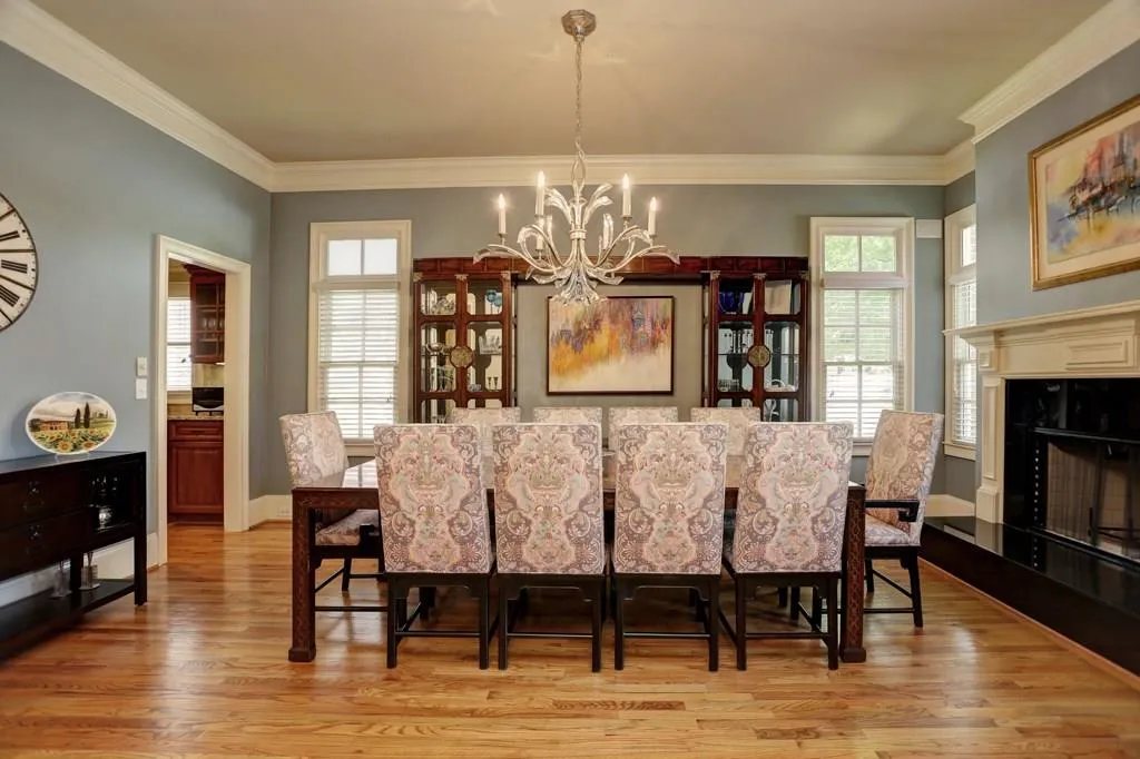 6340 Cotswold Lane, Sandy Springs, Georgia 30328, 6 Bedrooms Bedrooms, ,5 BathroomsBathrooms,Residential,Sold,6340 Cotswold Lane,5680152