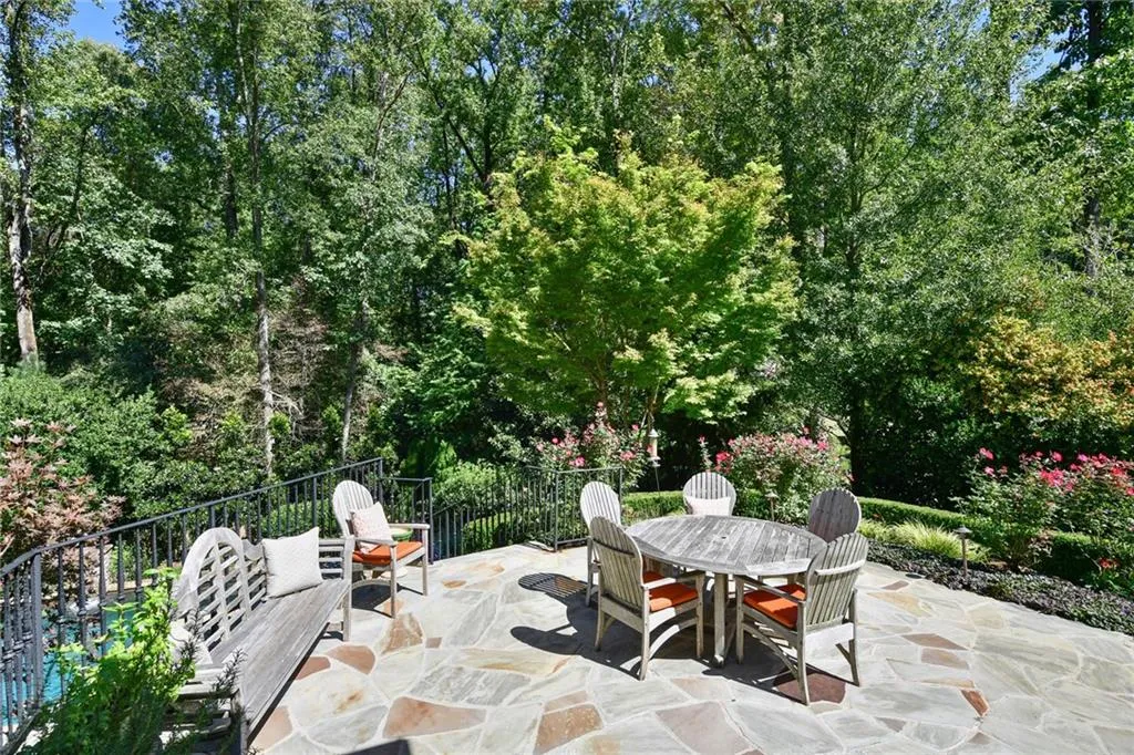 311 Londonberry Road, Sandy Springs, Georgia 30327, 6 Bedrooms Bedrooms, ,6 BathroomsBathrooms,Residential,Sold,311 Londonberry Road,6789999