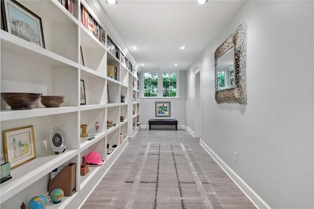 311 Londonberry Road, Sandy Springs, Georgia 30327, 6 Bedrooms Bedrooms, ,6 BathroomsBathrooms,Residential,Sold,311 Londonberry Road,6789999