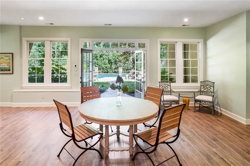 311 Londonberry Road, Sandy Springs, Georgia 30327, 6 Bedrooms Bedrooms, ,6 BathroomsBathrooms,Residential,Sold,311 Londonberry Road,6789999