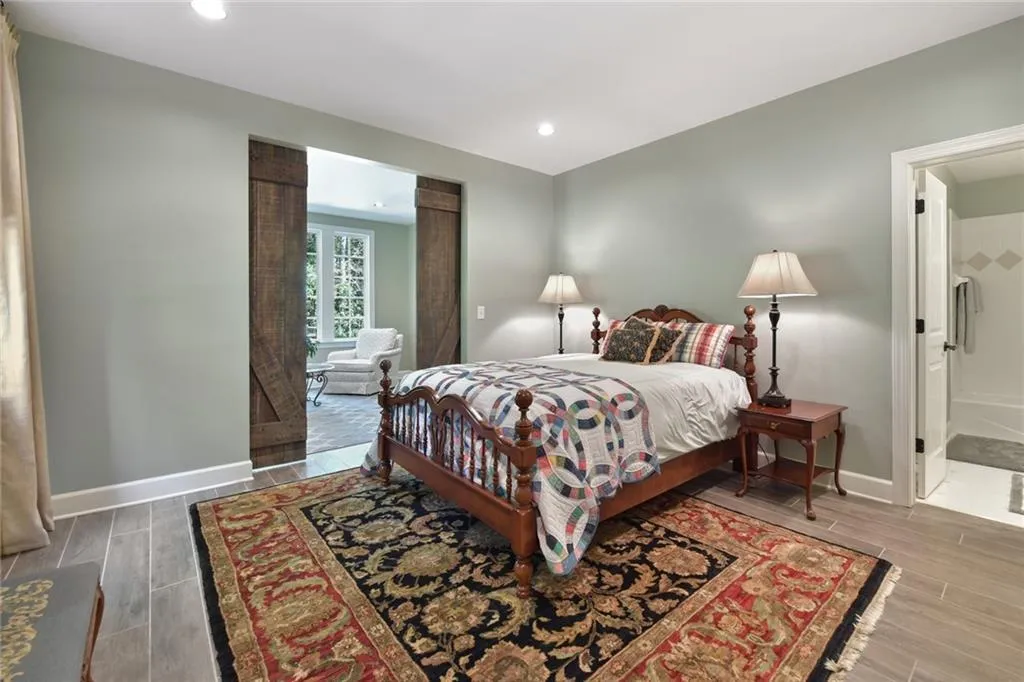 311 Londonberry Road, Sandy Springs, Georgia 30327, 6 Bedrooms Bedrooms, ,6 BathroomsBathrooms,Residential,Sold,311 Londonberry Road,6789999