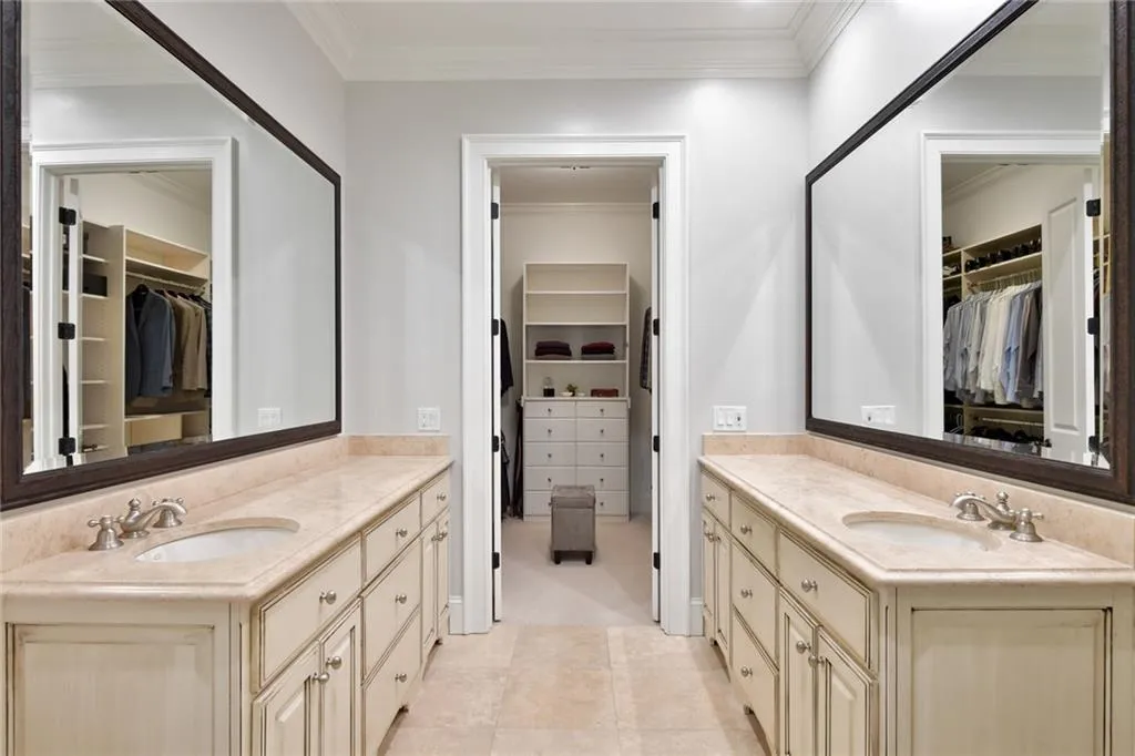 311 Londonberry Road, Sandy Springs, Georgia 30327, 6 Bedrooms Bedrooms, ,6 BathroomsBathrooms,Residential,Sold,311 Londonberry Road,6789999