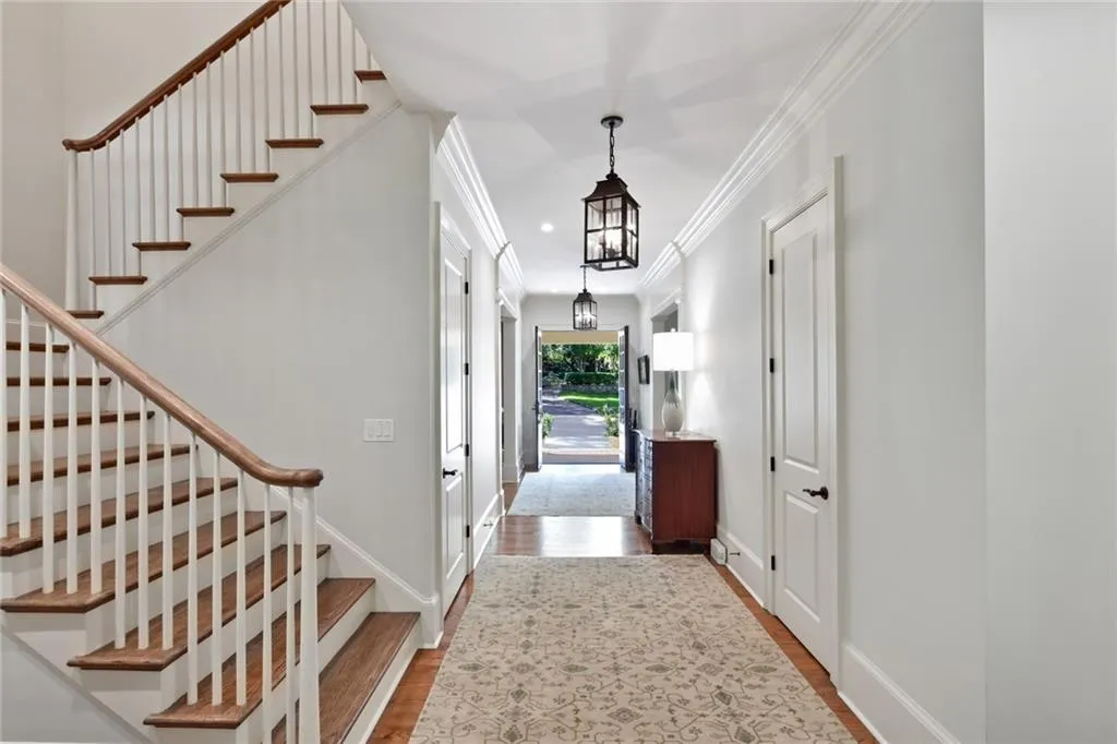 311 Londonberry Road, Sandy Springs, Georgia 30327, 6 Bedrooms Bedrooms, ,6 BathroomsBathrooms,Residential,Sold,311 Londonberry Road,6789999