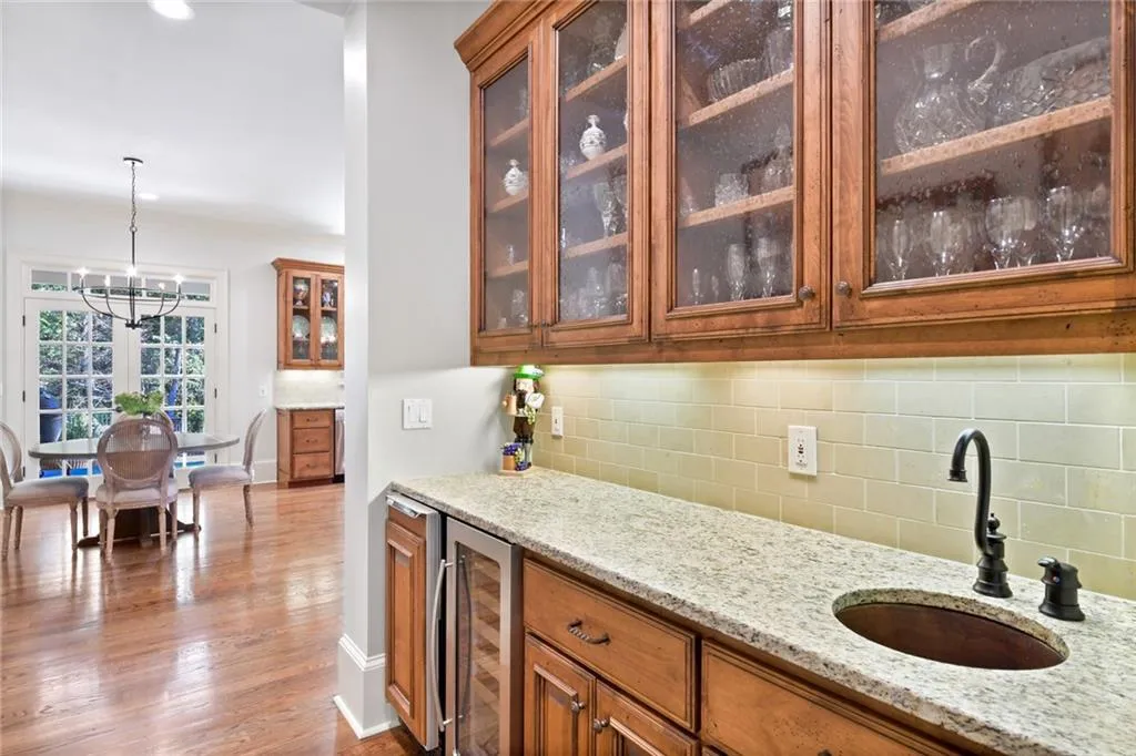 311 Londonberry Road, Sandy Springs, Georgia 30327, 6 Bedrooms Bedrooms, ,6 BathroomsBathrooms,Residential,Sold,311 Londonberry Road,6789999