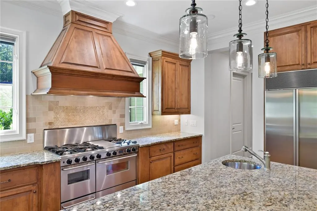 311 Londonberry Road, Sandy Springs, Georgia 30327, 6 Bedrooms Bedrooms, ,6 BathroomsBathrooms,Residential,Sold,311 Londonberry Road,6789999