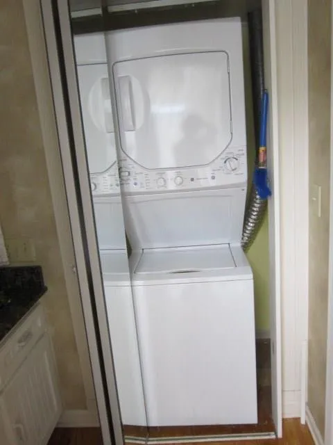 8995 Carroll Manor Drive, Sandy Springs, Georgia 30350, 3 Bedrooms Bedrooms, ,2 BathroomsBathrooms,Residential,Sold,8995 Carroll Manor Drive,5879556