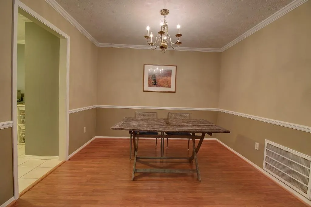 505 Vicksburg Place Unit 505, Sandy Springs, Georgia 30350, 3 Bedrooms Bedrooms, ,2 BathroomsBathrooms,Residential,Sold,505 Vicksburg Place Unit 505,5819625