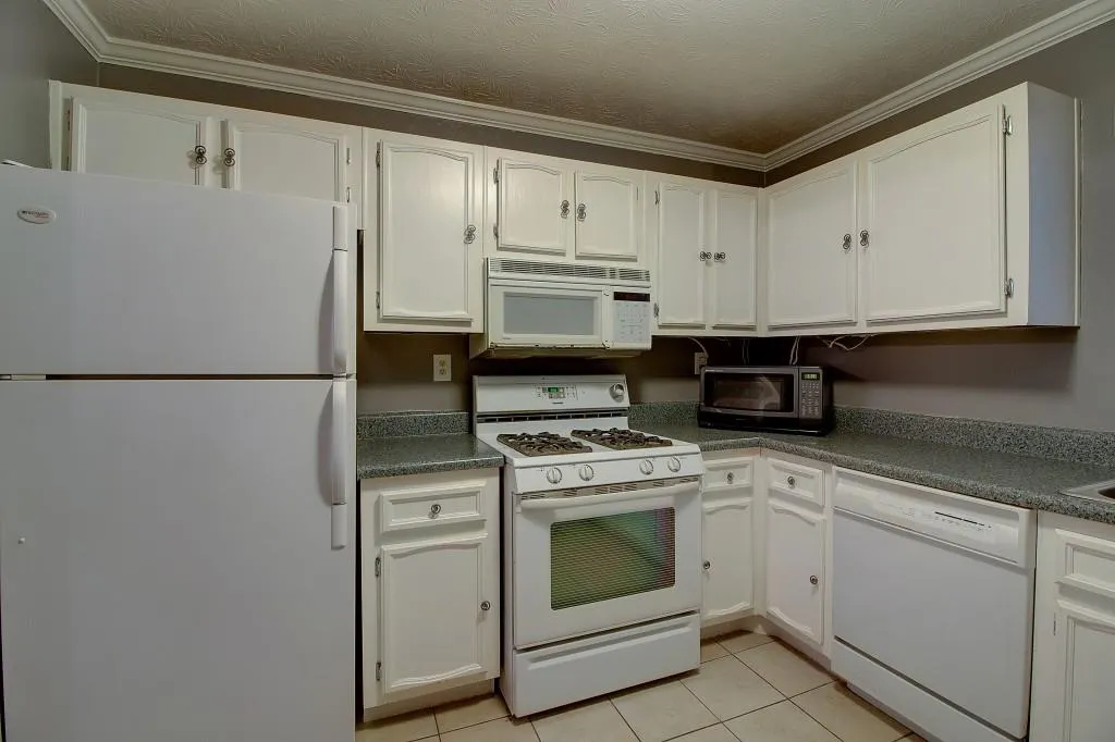 505 Vicksburg Place Unit 505, Sandy Springs, Georgia 30350, 3 Bedrooms Bedrooms, ,2 BathroomsBathrooms,Residential,Sold,505 Vicksburg Place Unit 505,5819625