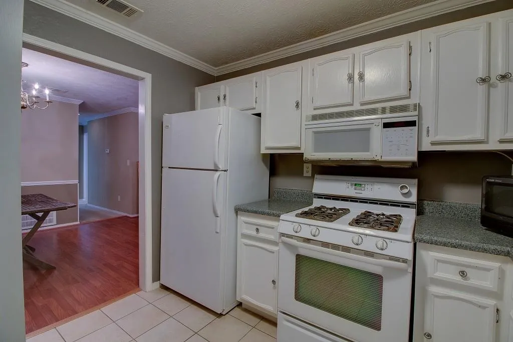 505 Vicksburg Place Unit 505, Sandy Springs, Georgia 30350, 3 Bedrooms Bedrooms, ,2 BathroomsBathrooms,Residential,Sold,505 Vicksburg Place Unit 505,5819625