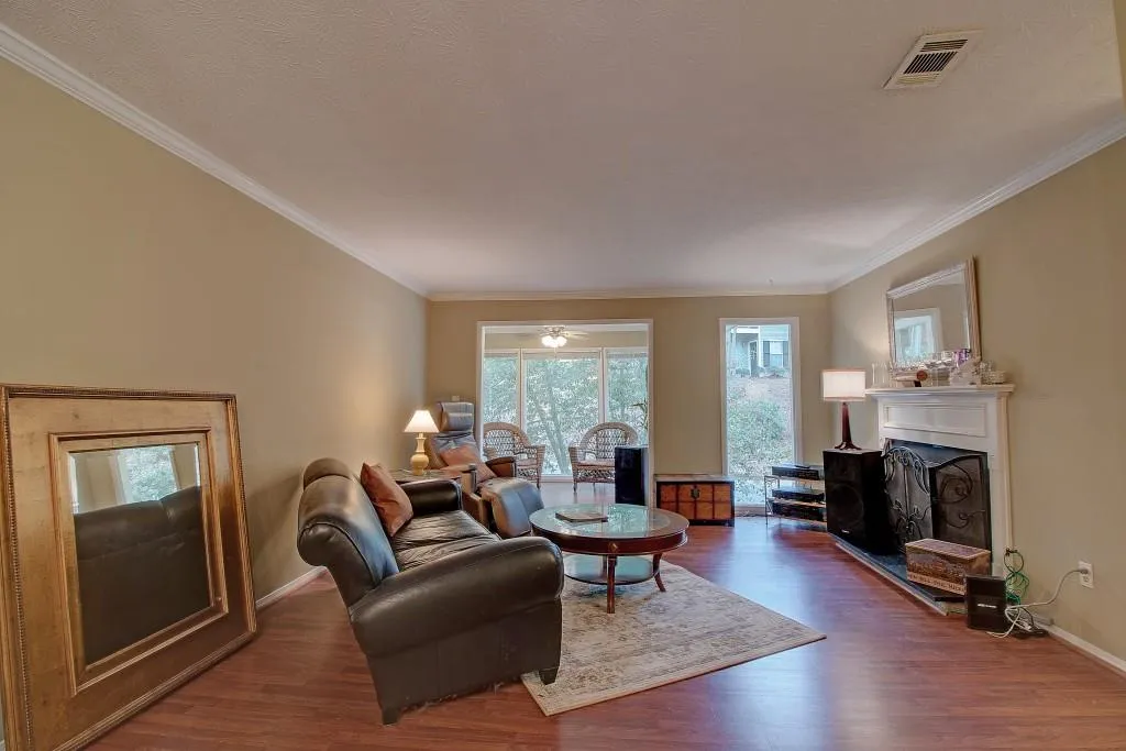 505 Vicksburg Place Unit 505, Sandy Springs, Georgia 30350, 3 Bedrooms Bedrooms, ,2 BathroomsBathrooms,Residential,Sold,505 Vicksburg Place Unit 505,5819625