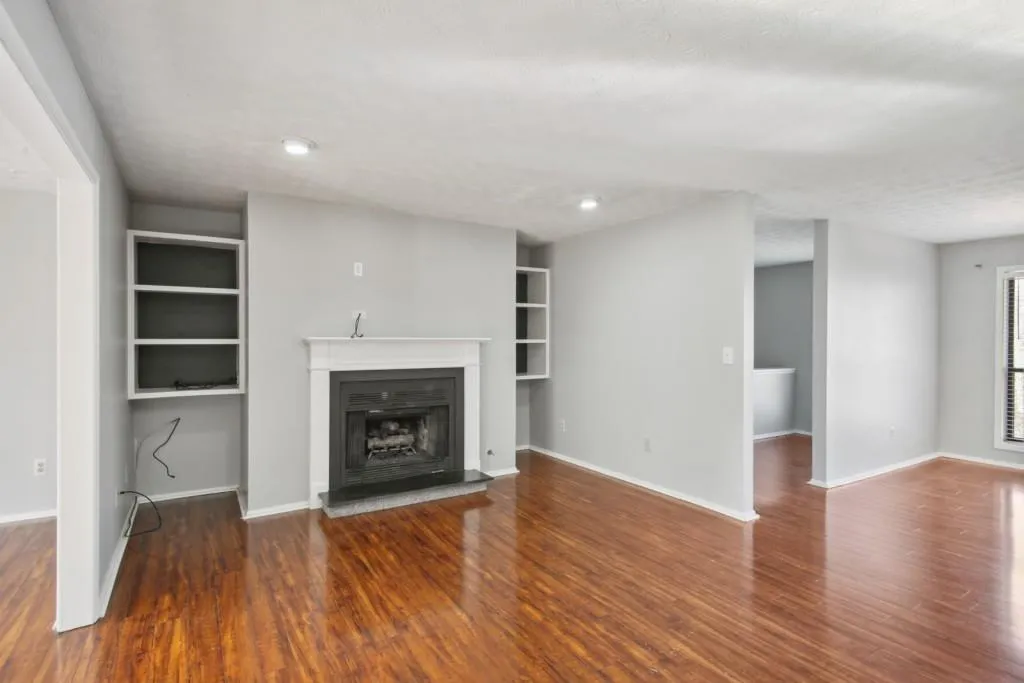 102 Woodcliff Drive Unit 102, Sandy Springs, Georgia 30350, 2 Bedrooms Bedrooms, ,2 BathroomsBathrooms,Residential,Sold,102 Woodcliff Drive Unit 102,7156837