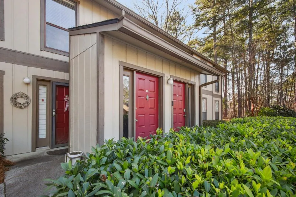 102 Woodcliff Drive Unit 102, Sandy Springs, Georgia 30350, 2 Bedrooms Bedrooms, ,2 BathroomsBathrooms,Residential,Sold,102 Woodcliff Drive Unit 102,7156837