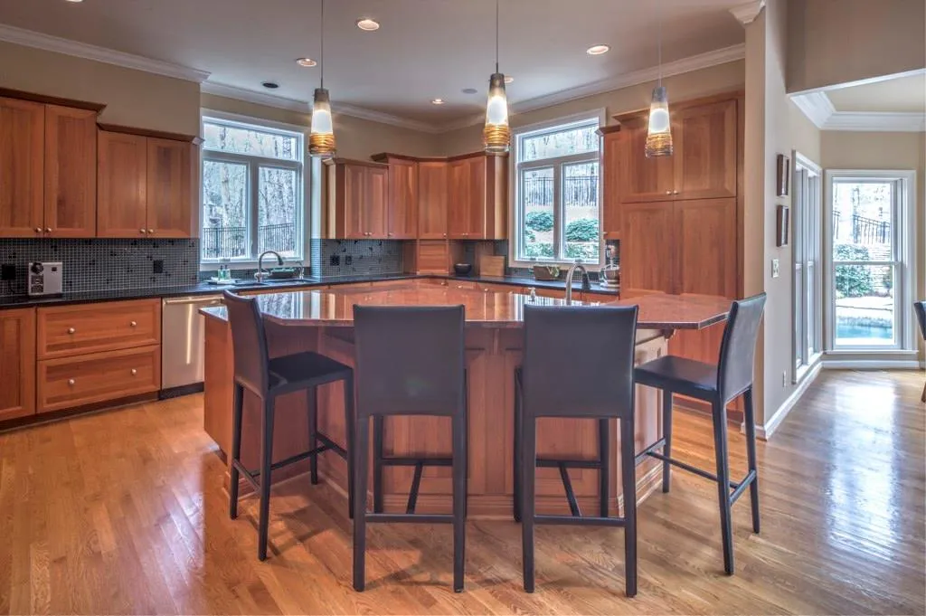 9 Wildwood Valley, Sandy Springs, Georgia 30350, 5 Bedrooms Bedrooms, ,4 BathroomsBathrooms,Residential,Sold,9 Wildwood Valley,5683271