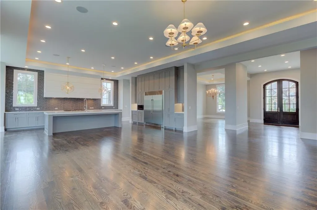 1 Skyridge Trail, Sandy Springs, Georgia 30350, 6 Bedrooms Bedrooms, ,6 BathroomsBathrooms,Residential,Sold,1 Skyridge Trail,6836531