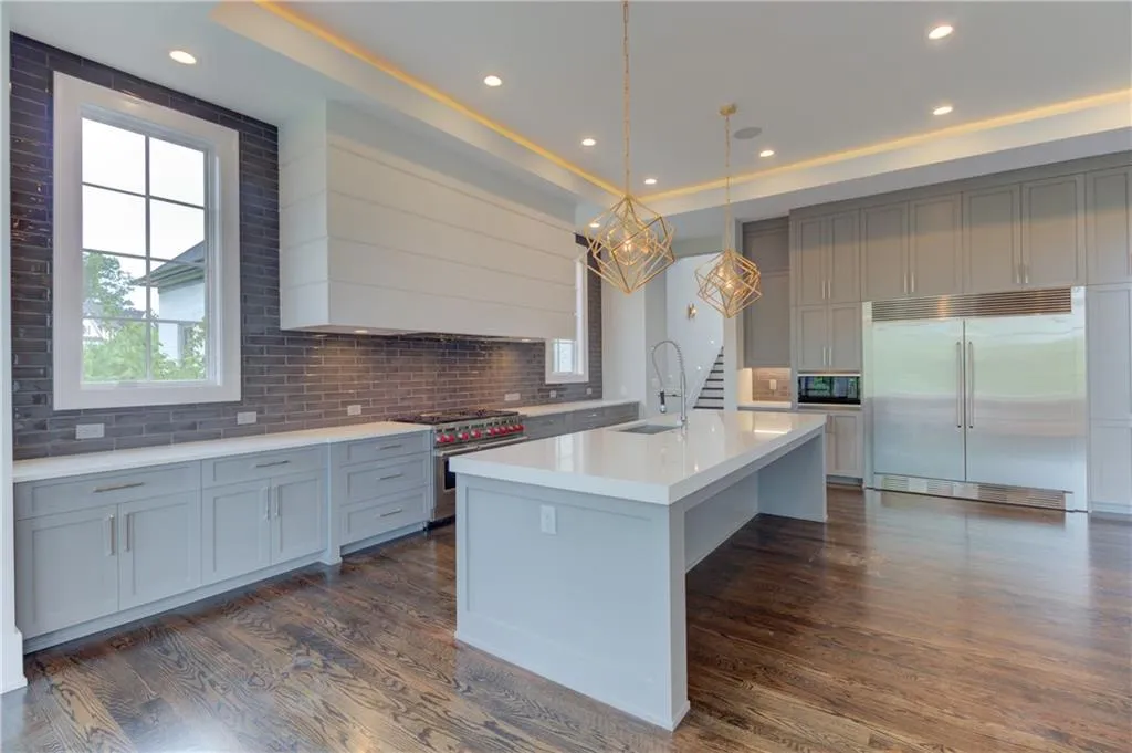 1 Skyridge Trail, Sandy Springs, Georgia 30350, 6 Bedrooms Bedrooms, ,6 BathroomsBathrooms,Residential,Sold,1 Skyridge Trail,6836531