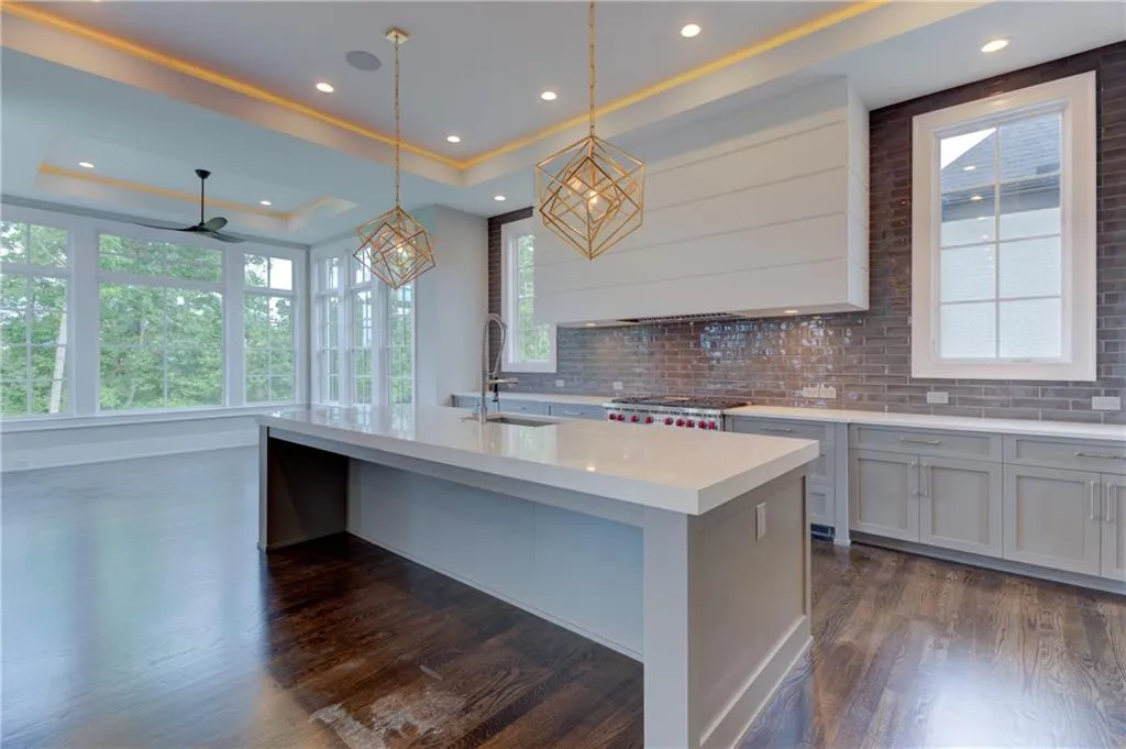 1 Skyridge Trail, Sandy Springs, Georgia 30350, 6 Bedrooms Bedrooms, ,6 BathroomsBathrooms,Residential,Sold,1 Skyridge Trail,6836531