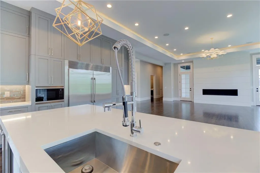 1 Skyridge Trail, Sandy Springs, Georgia 30350, 6 Bedrooms Bedrooms, ,6 BathroomsBathrooms,Residential,Sold,1 Skyridge Trail,6836531