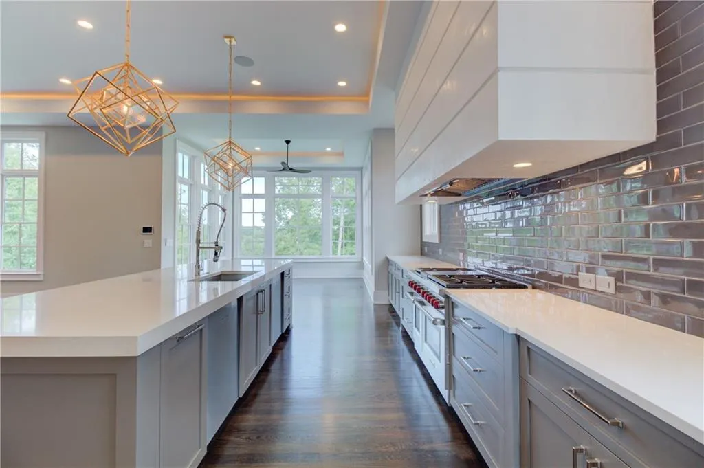 1 Skyridge Trail, Sandy Springs, Georgia 30350, 6 Bedrooms Bedrooms, ,6 BathroomsBathrooms,Residential,Sold,1 Skyridge Trail,6836531