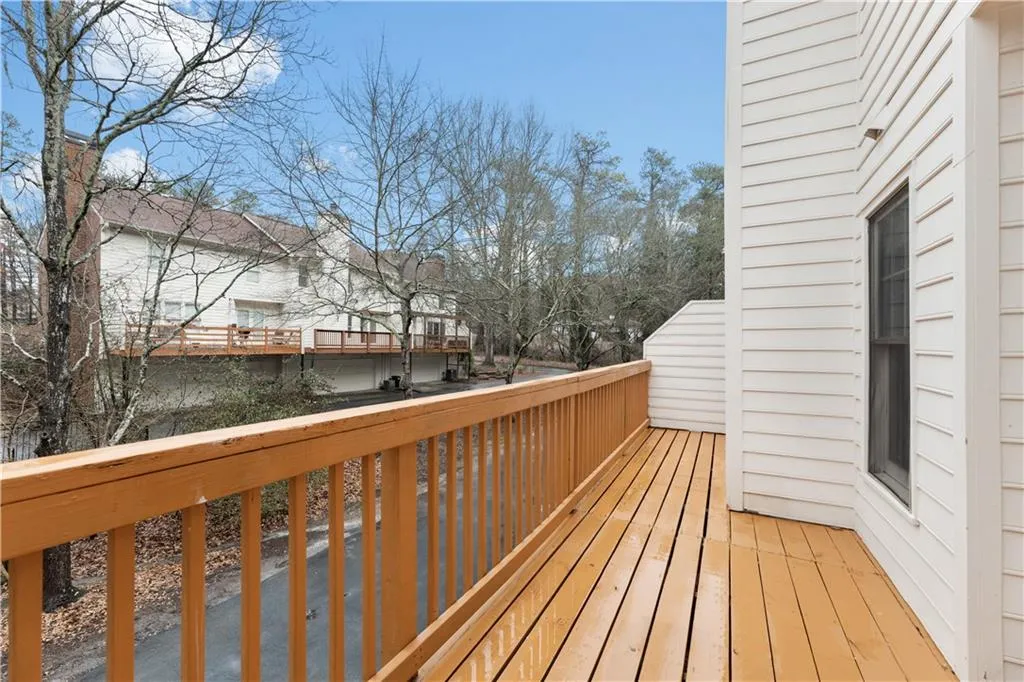 34 Huntington Place Drive, Sandy Springs, Georgia 30350, 3 Bedrooms Bedrooms, ,2 BathroomsBathrooms,Residential,Sold,34 Huntington Place Drive,7170617