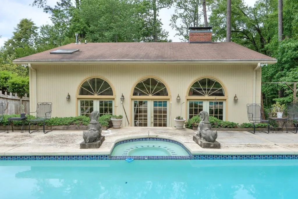 6287 Vernon Woods Drive, Sandy Springs, Georgia 30328, 3 Bedrooms Bedrooms, ,3 BathroomsBathrooms,Residential,Sold,6287 Vernon Woods Drive,7218755