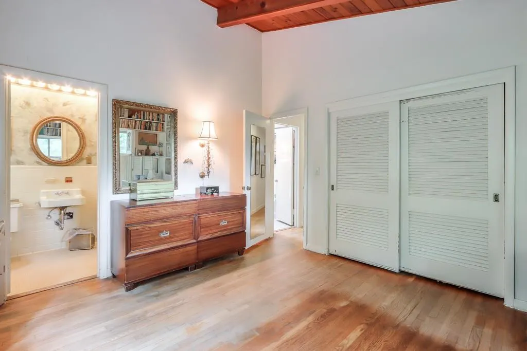 6287 Vernon Woods Drive, Sandy Springs, Georgia 30328, 3 Bedrooms Bedrooms, ,3 BathroomsBathrooms,Residential,Sold,6287 Vernon Woods Drive,7218755