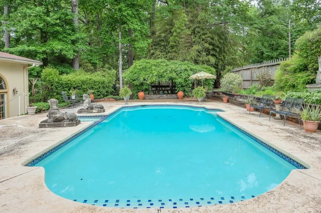 6287 Vernon Woods Drive, Sandy Springs, Georgia 30328, 3 Bedrooms Bedrooms, ,3 BathroomsBathrooms,Residential,Sold,6287 Vernon Woods Drive,7218755