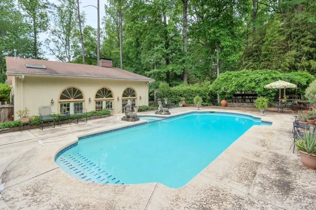 6287 Vernon Woods Drive, Sandy Springs, Georgia 30328, 3 Bedrooms Bedrooms, ,3 BathroomsBathrooms,Residential,Sold,6287 Vernon Woods Drive,7218755