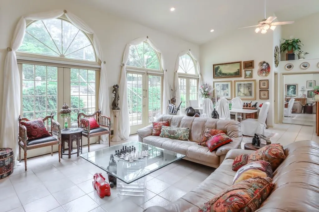 6287 Vernon Woods Drive, Sandy Springs, Georgia 30328, 3 Bedrooms Bedrooms, ,3 BathroomsBathrooms,Residential,Sold,6287 Vernon Woods Drive,7218755