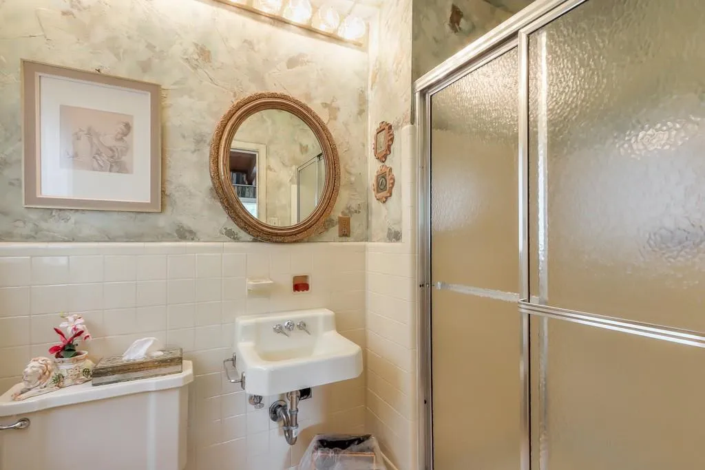 6287 Vernon Woods Drive, Sandy Springs, Georgia 30328, 3 Bedrooms Bedrooms, ,3 BathroomsBathrooms,Residential,Sold,6287 Vernon Woods Drive,7218755