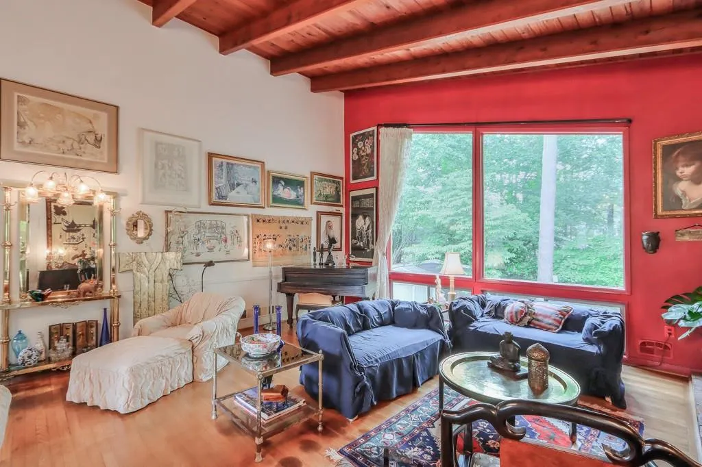 6287 Vernon Woods Drive, Sandy Springs, Georgia 30328, 3 Bedrooms Bedrooms, ,3 BathroomsBathrooms,Residential,Sold,6287 Vernon Woods Drive,7218755