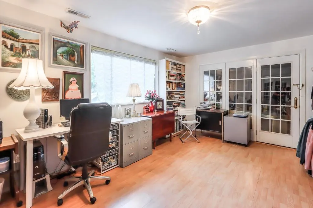 6287 Vernon Woods Drive, Sandy Springs, Georgia 30328, 3 Bedrooms Bedrooms, ,3 BathroomsBathrooms,Residential,Sold,6287 Vernon Woods Drive,7218755