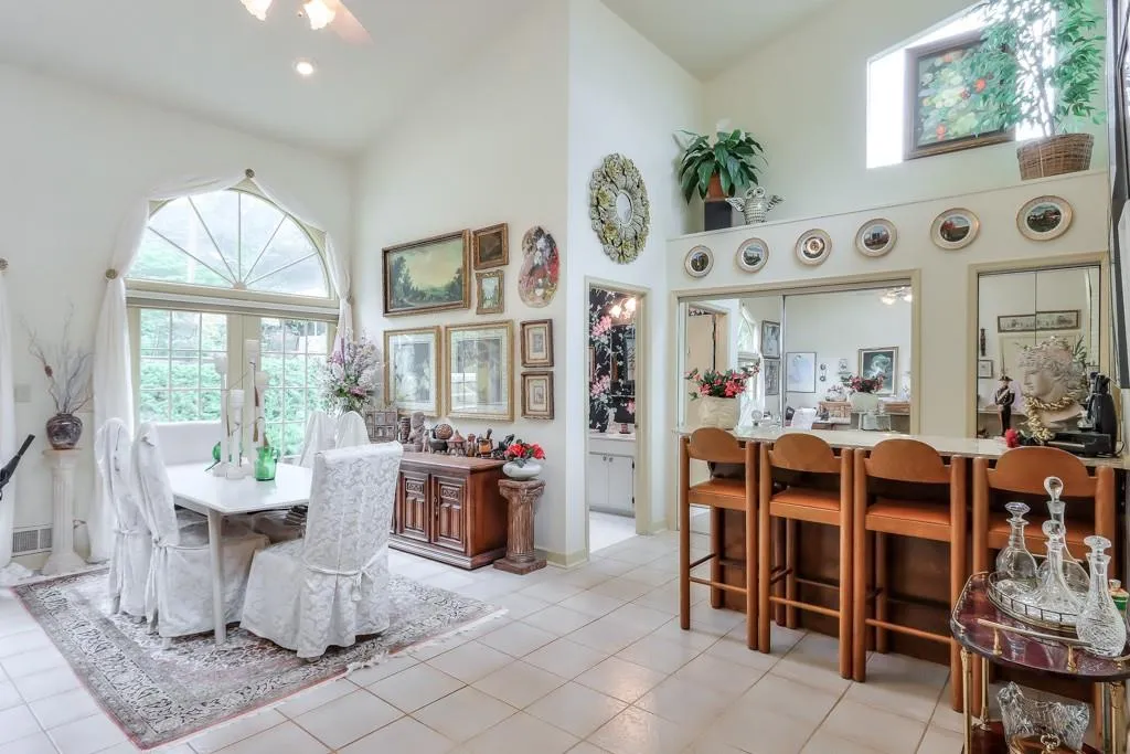 6287 Vernon Woods Drive, Sandy Springs, Georgia 30328, 3 Bedrooms Bedrooms, ,3 BathroomsBathrooms,Residential,Sold,6287 Vernon Woods Drive,7218755