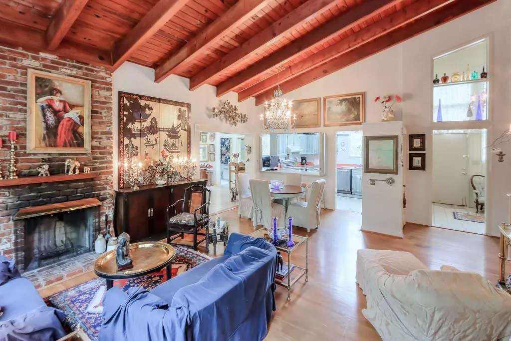 6287 Vernon Woods Drive, Sandy Springs, Georgia 30328, 3 Bedrooms Bedrooms, ,3 BathroomsBathrooms,Residential,Sold,6287 Vernon Woods Drive,7218755