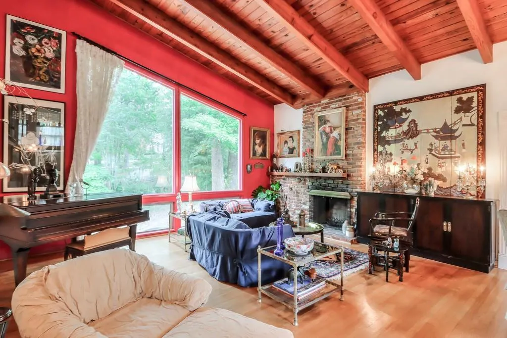 6287 Vernon Woods Drive, Sandy Springs, Georgia 30328, 3 Bedrooms Bedrooms, ,3 BathroomsBathrooms,Residential,Sold,6287 Vernon Woods Drive,7218755