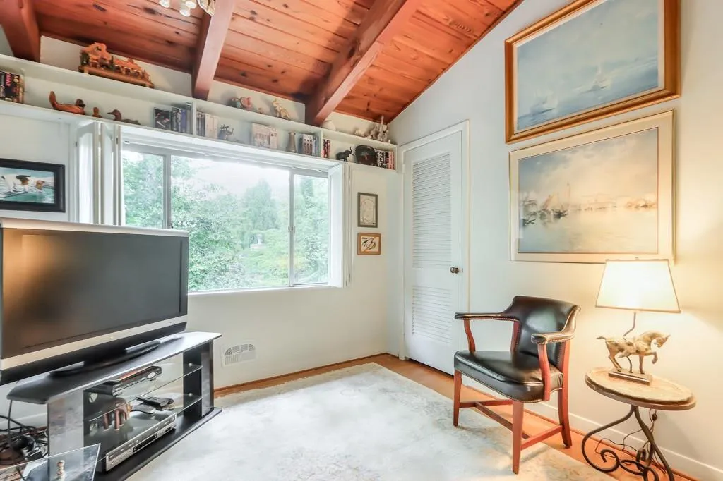 6287 Vernon Woods Drive, Sandy Springs, Georgia 30328, 3 Bedrooms Bedrooms, ,3 BathroomsBathrooms,Residential,Sold,6287 Vernon Woods Drive,7218755