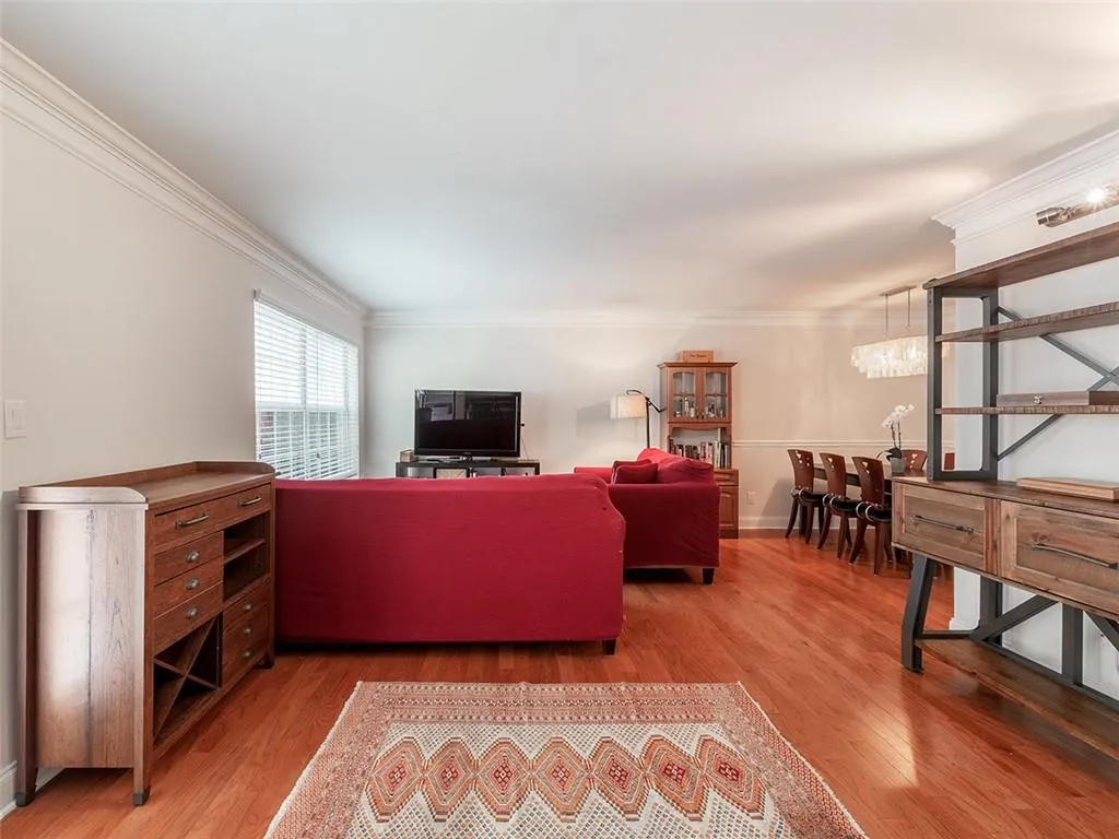 6980 Roswell Road Unit H4, Atlanta, Georgia 30328, 3 Bedrooms Bedrooms, ,2 BathroomsBathrooms,Residential,Sold,6980 Roswell Road Unit H4,6876706
