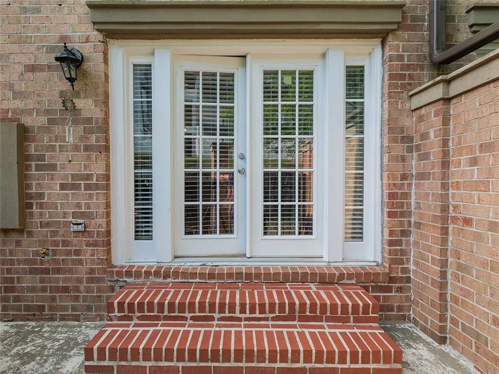 6980 Roswell Road Unit H4, Atlanta, Georgia 30328, 3 Bedrooms Bedrooms, ,2 BathroomsBathrooms,Residential,Sold,6980 Roswell Road Unit H4,6876706