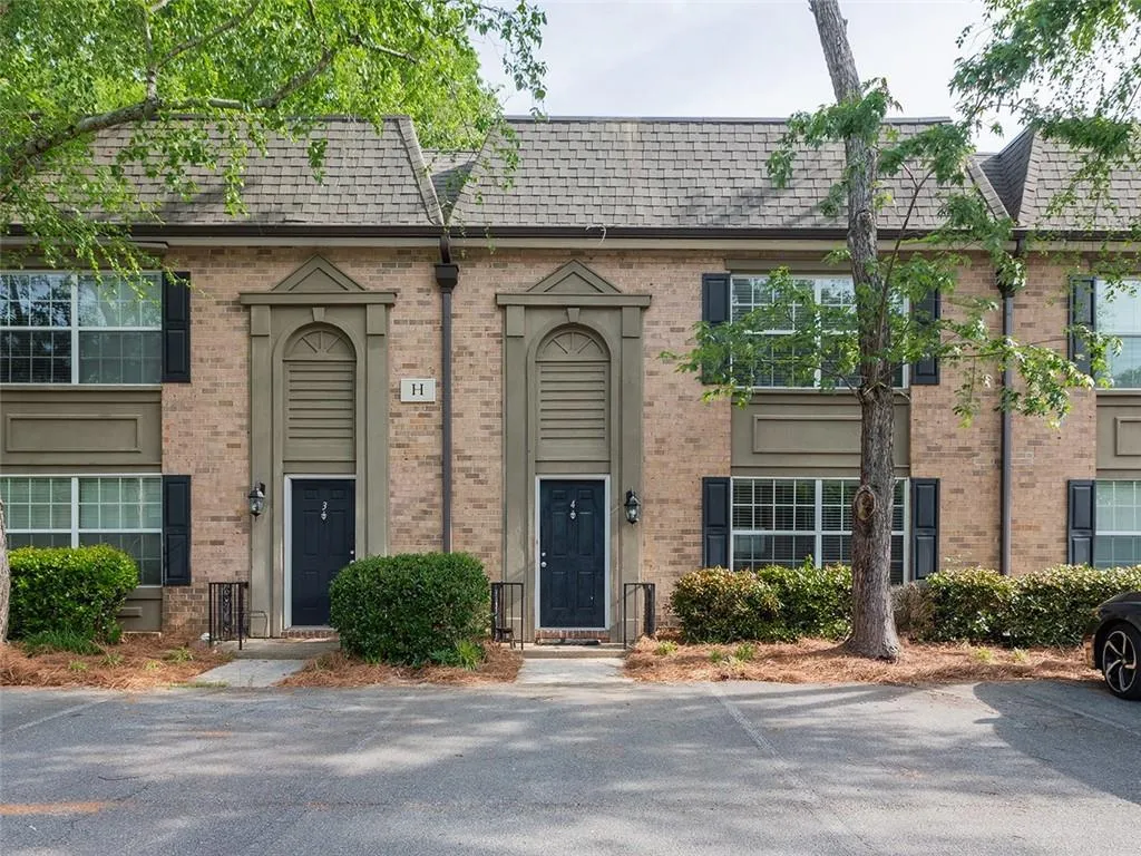 6980 Roswell Road Unit H4, Atlanta, Georgia 30328, 3 Bedrooms Bedrooms, ,2 BathroomsBathrooms,Residential,Sold,6980 Roswell Road Unit H4,6876706