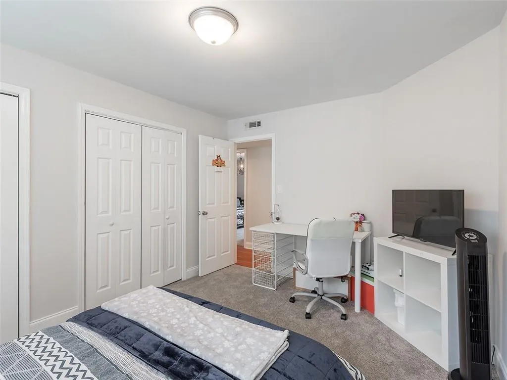 6980 Roswell Road Unit H4, Atlanta, Georgia 30328, 3 Bedrooms Bedrooms, ,2 BathroomsBathrooms,Residential,Sold,6980 Roswell Road Unit H4,6876706