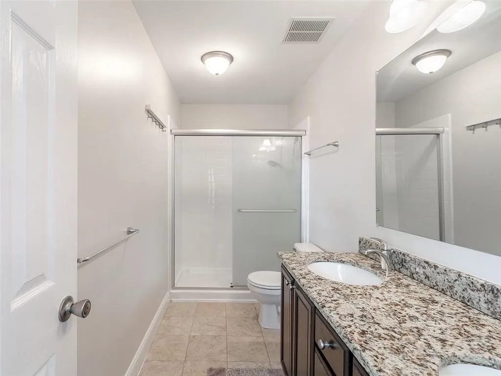 6980 Roswell Road Unit H4, Atlanta, Georgia 30328, 3 Bedrooms Bedrooms, ,2 BathroomsBathrooms,Residential,Sold,6980 Roswell Road Unit H4,6876706