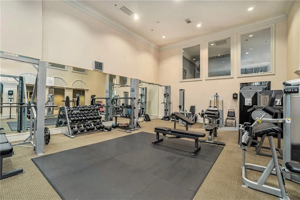 3334 Peachtree Road Ne Unit 908, Atlanta, Georgia 30326, 3 Bedrooms Bedrooms, ,2 BathroomsBathrooms,Residential,For Sale,3334 Peachtree Road Ne Unit 908,7629608