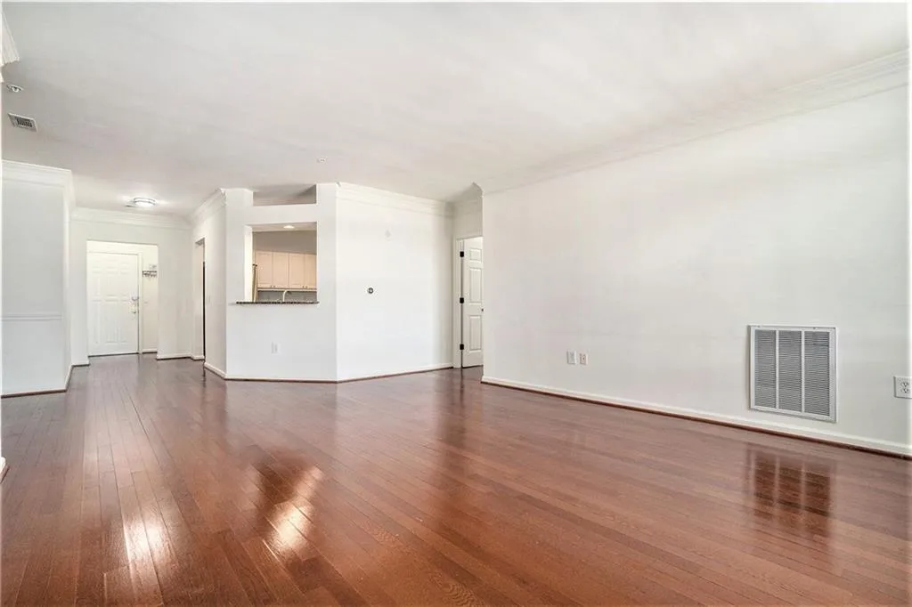 3334 Peachtree Road Ne Unit 908, Atlanta, Georgia 30326, 3 Bedrooms Bedrooms, ,2 BathroomsBathrooms,Residential,For Sale,3334 Peachtree Road Ne Unit 908,7629608