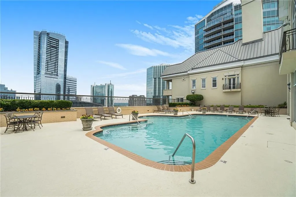 3334 Peachtree Road Ne Unit 908, Atlanta, Georgia 30326, 3 Bedrooms Bedrooms, ,2 BathroomsBathrooms,Residential,For Sale,3334 Peachtree Road Ne Unit 908,7629608