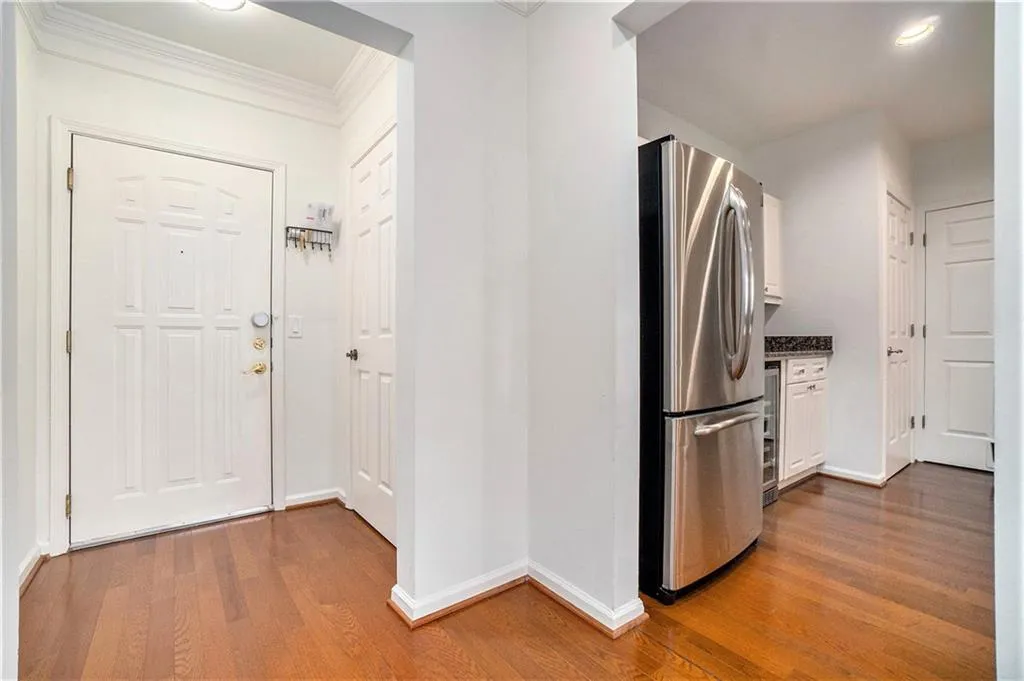 3334 Peachtree Road Ne Unit 908, Atlanta, Georgia 30326, 3 Bedrooms Bedrooms, ,2 BathroomsBathrooms,Residential,For Sale,3334 Peachtree Road Ne Unit 908,7629608