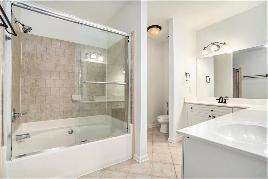 3334 Peachtree Road Ne Unit 908, Atlanta, Georgia 30326, 3 Bedrooms Bedrooms, ,2 BathroomsBathrooms,Residential,For Sale,3334 Peachtree Road Ne Unit 908,7629608