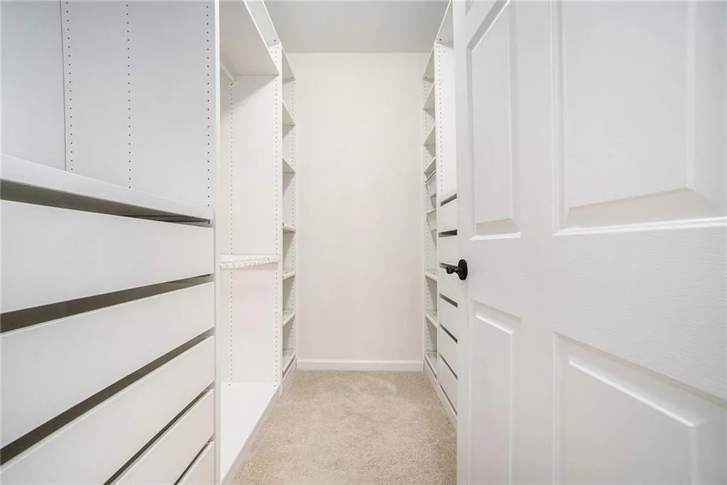 3334 Peachtree Road Ne Unit 908, Atlanta, Georgia 30326, 3 Bedrooms Bedrooms, ,2 BathroomsBathrooms,Residential,For Sale,3334 Peachtree Road Ne Unit 908,7629608