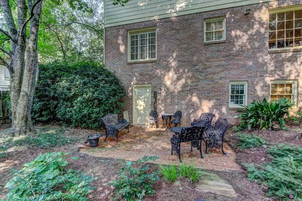 165 Marsh Glen Point, Atlanta, Georgia 30328, 4 Bedrooms Bedrooms, ,5 BathroomsBathrooms,Residential,Sold,165 Marsh Glen Point,5908926