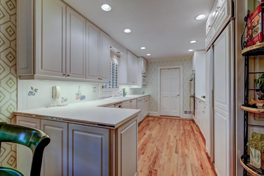 165 Marsh Glen Point, Atlanta, Georgia 30328, 4 Bedrooms Bedrooms, ,5 BathroomsBathrooms,Residential,Sold,165 Marsh Glen Point,5908926