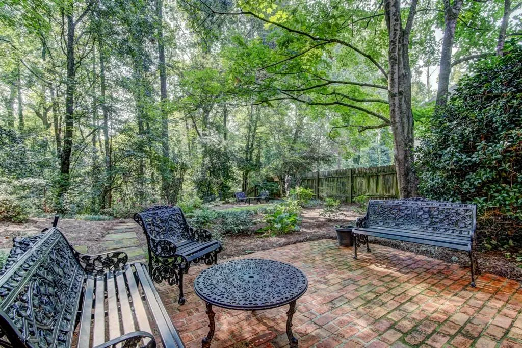 165 Marsh Glen Point, Atlanta, Georgia 30328, 4 Bedrooms Bedrooms, ,5 BathroomsBathrooms,Residential,Sold,165 Marsh Glen Point,5908926